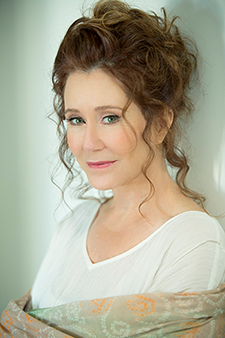 Mary-McDonnell-in-The-Cherry-Orchard